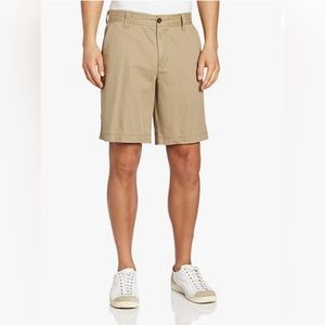 Mens IZOD Saltwater flat front shorts NWT